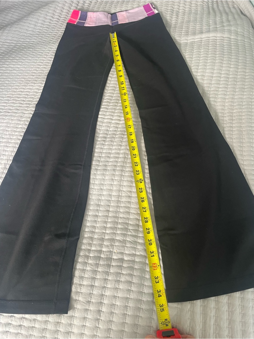 lululemon Groove Pant Reversible Foldover Flare Black Plaid Waistband Sz 6 - Picture 9 of 10